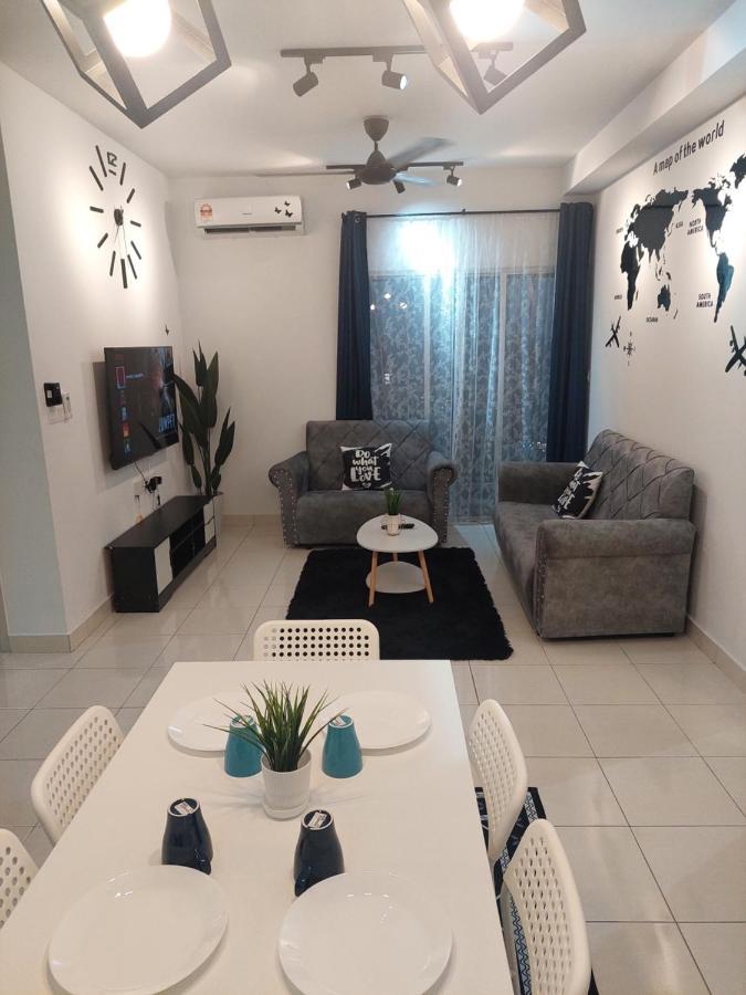 Klia Travel - 3r 2b - Wifi & Netflix Apartment
