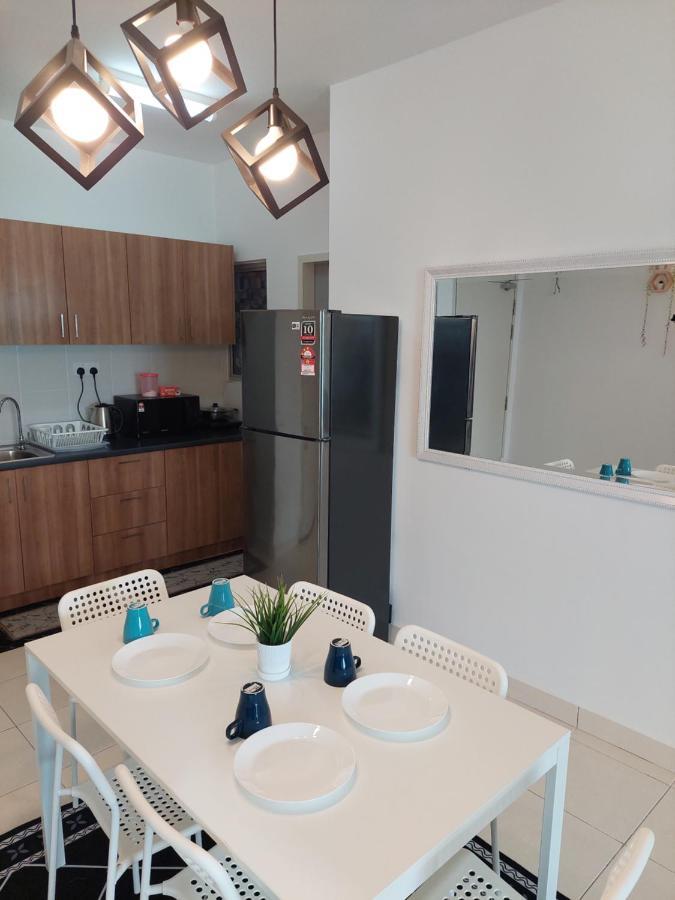 Klia Travel - 3r 2b - Wifi & Netflix Apartment Sepang
