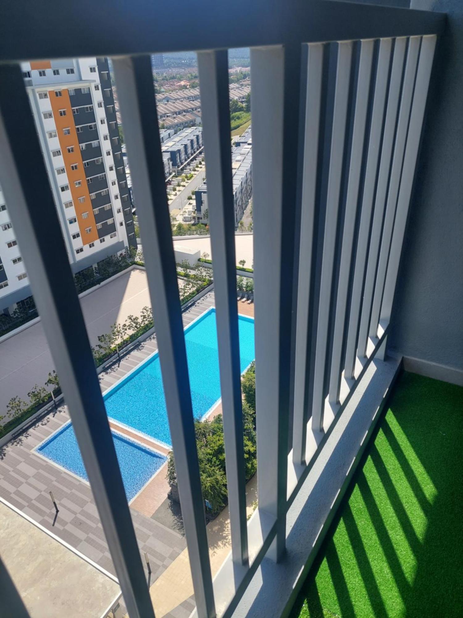 Klia Travel - 3r 2b - Wifi & Netflix Apartment