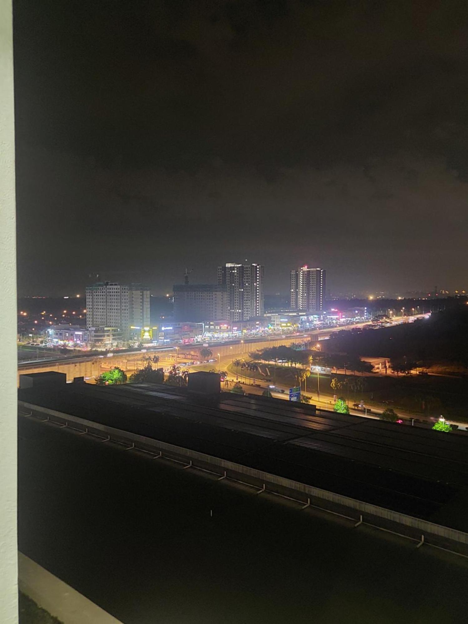 Klia Travel - 3r 2b - Wifi & Netflix Sepang