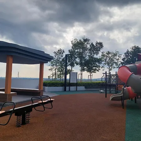 Klia Travel Homestay - 3R 2B - Wifi & Netflix Sepang Exterior photo