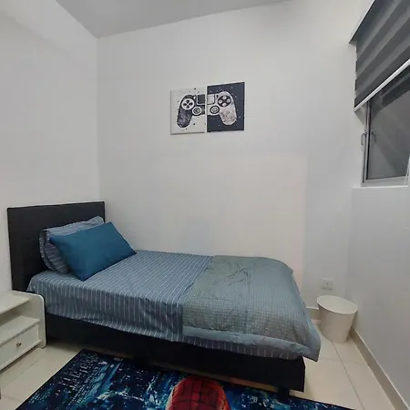 Klia Travel Homestay - 3R 2B - Wifi & Netflix Sepang Exterior photo