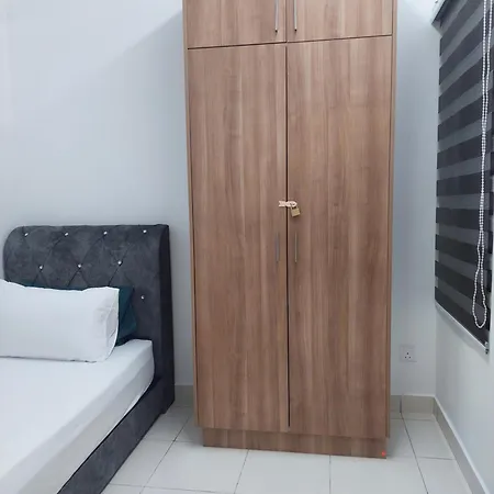 Klia Travel Homestay - 3R 2B - Wifi & Netflix Sepang Exterior photo