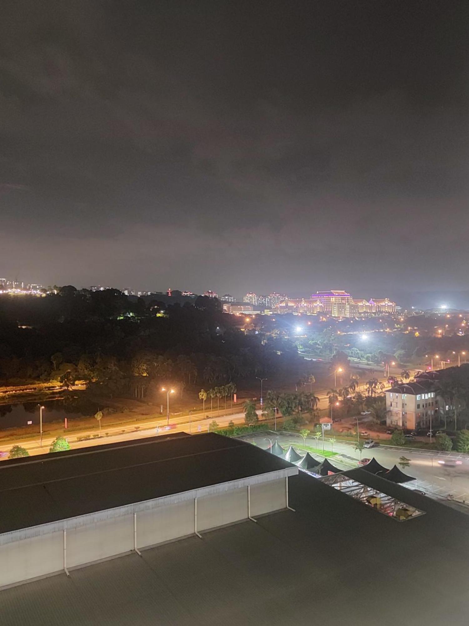 Klia Travel - 3r 2b - Wifi & Netflix Apartment